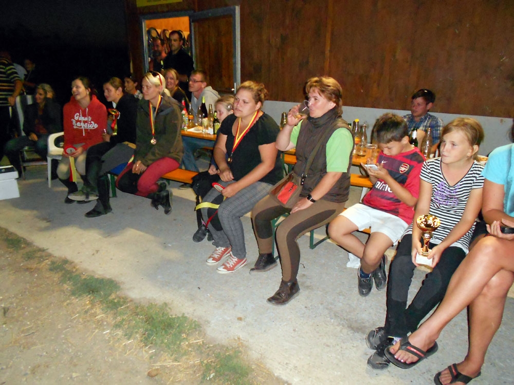 Vereinsmeisterschaft und Pferdetaufe 2013 079 © Roland Vidmar